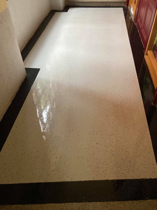 Műgyantázás dekorcsíkkal